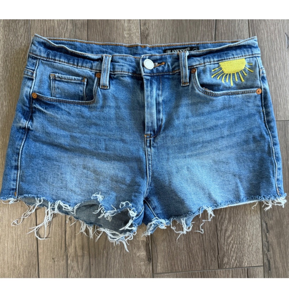BLANKNYC The Astor Cut-Off Denim Shorts Sun Rainbow Embroidery‎ Blue Size 28